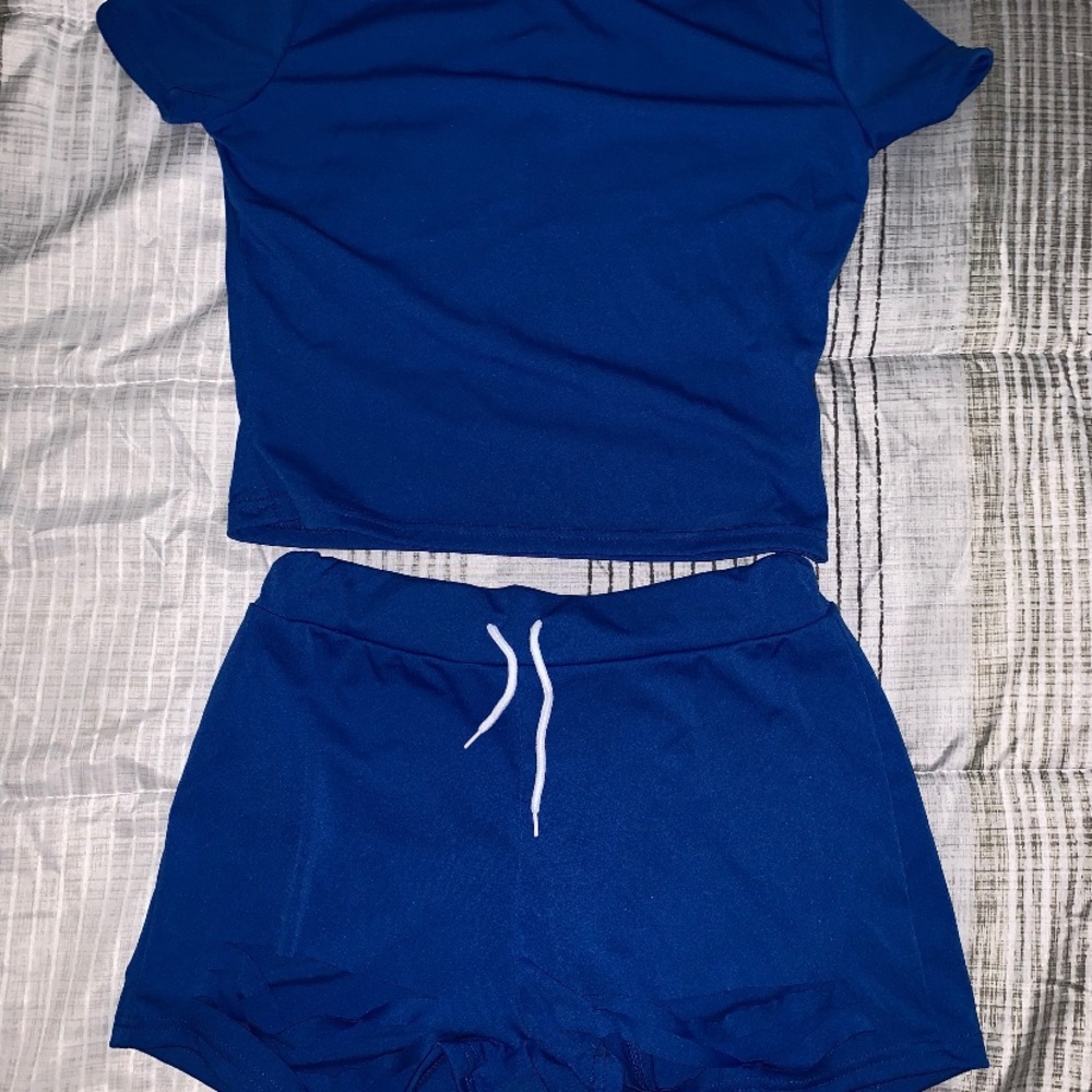 Blue crop top set